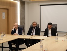 Հանդիպում տնտեսության տարբեր ոլորտներ ներկայացնող մի շարք գործարարների հետ