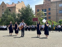Շիրակի դպրոցականների հետ վերջին դասը կիսել է Շիրակի մարզպետը