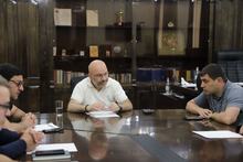Շիրակի մարզպետն առավոտյան անցկացրել է հերթական աշխատանքային խորհրդակցությունը Շիրակի մարզպետն առավոտյան անցկացրել է հերթական աշխատանքային խորհրդակցությունը