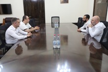 Գյումրու դրամատիկական թատրոնի գեղարվեստական ղեկավարը և տնօրենը Շիրակի մարզպետին հյուր   
