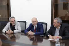 Շիրակի մարզպետ Դավիթ Առուշանյանը նախօրեին հանդիպել է «Փարոս» հիմնադրամի ներկայացուցիչների հետ