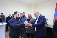 2025 թվականի աշխարհի ու Եվրոպայի առաջնություններում մրցանակակիր դարձած շիրակցի մարզիկներին է ընդունել Շիրակի մարզպետը