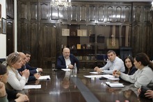 Շիրակի մարզպետ Դավիթ Առուշանյանը հանդիպել է առողջության առաջնային պահպանման ծառայություն մատուցող բժշկական հաստատությունների տնօրենների հետ