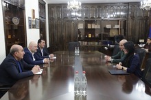 Շիրակի մարզեպետը հանդիպել է &laquo;Կանայք կլիմայում և էներգետիկայում&raquo; ՀԿ-ի պատասխանատուների հետ 