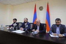 Շիրակի մարզպետի աշխատակազմում քննարկվել են գործարարների և ֆերմերների խնդիրները