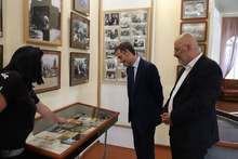  Շիրակի մարզպետ Դավիթ Առուշանյանը Ֆրանսիայի դեսպան  Ֆլորիան Էսկյուդիեին ներկայացրել է քաղաքի դիմագիծը