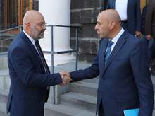 Շիրակի մարզպետ Դավիթ Առուշանյանը հյուրընկալել է Հայաստանում ՄԱԿ-ի մանկական հիմնադրամի (ՅՈՒՆԻՍԵՖ) ներկայացուցիչ Ղասան Խալիլիի գլխավորած պատվիրակությանը