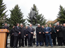 Սողոմոն Թեհլերյանի արձանը բացվեց Մարալիկ քաղաքում